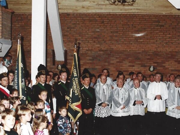 Poświęcenie kościoła 1994 - zdjęcie 31